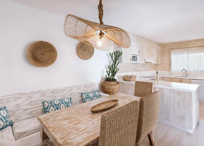 Lily Puerto del Carmen (Lanzarote)